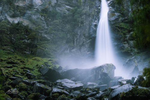 LBK709-8896-Maerchenhafter-Wasserfall