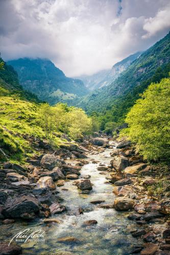 LBU006-07453-Fluss-bei-Sonogno