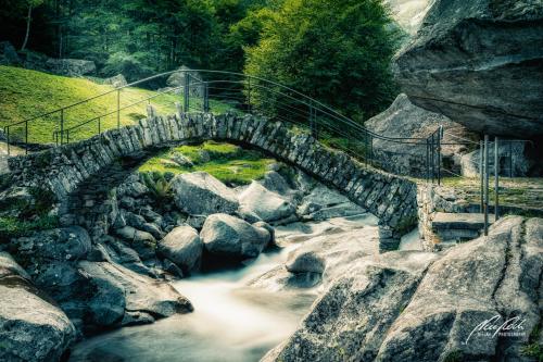LBU009-08064-Steinbruecke-im-Val-Calnegia